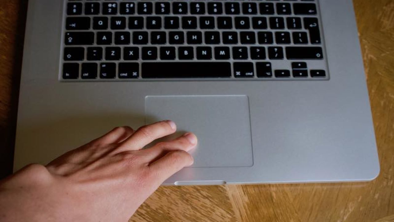 how to disable mac trackpad