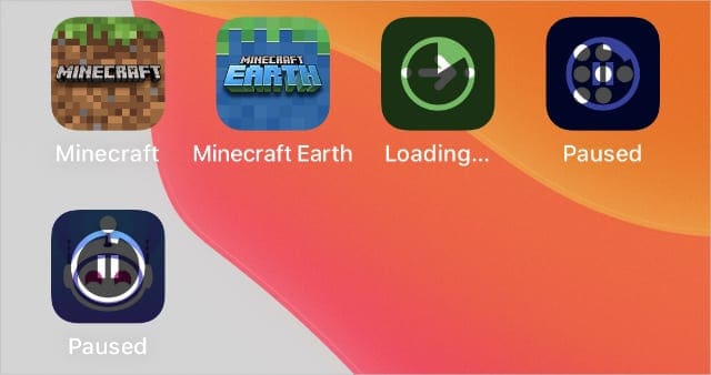 Paused and unpaused iOS apps downloading