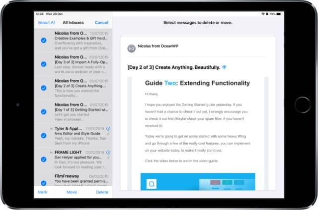 Все электронные письма, выбранные для удаления в приложении iPad Mail