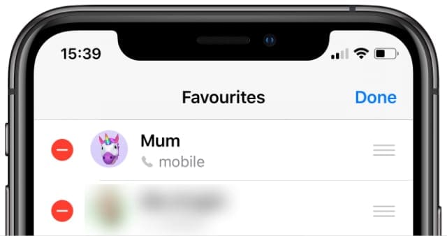 Favourites page in Contacts app showing option to remove favourites