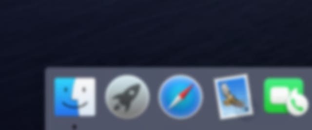 Blurred MacBook dock from bad display resolution