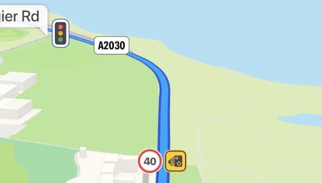 Traffic lights and speed cameras in Apple Maps on iOS