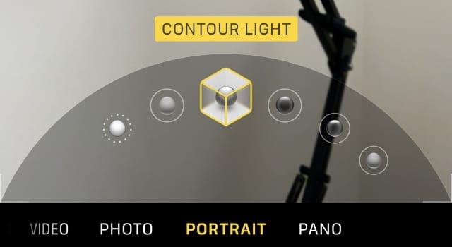 تأثيرات الإضاءة في وضع iPhone Portrait