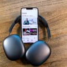 Apple Podcasts iPhone 13 Pro AirPods Max0231