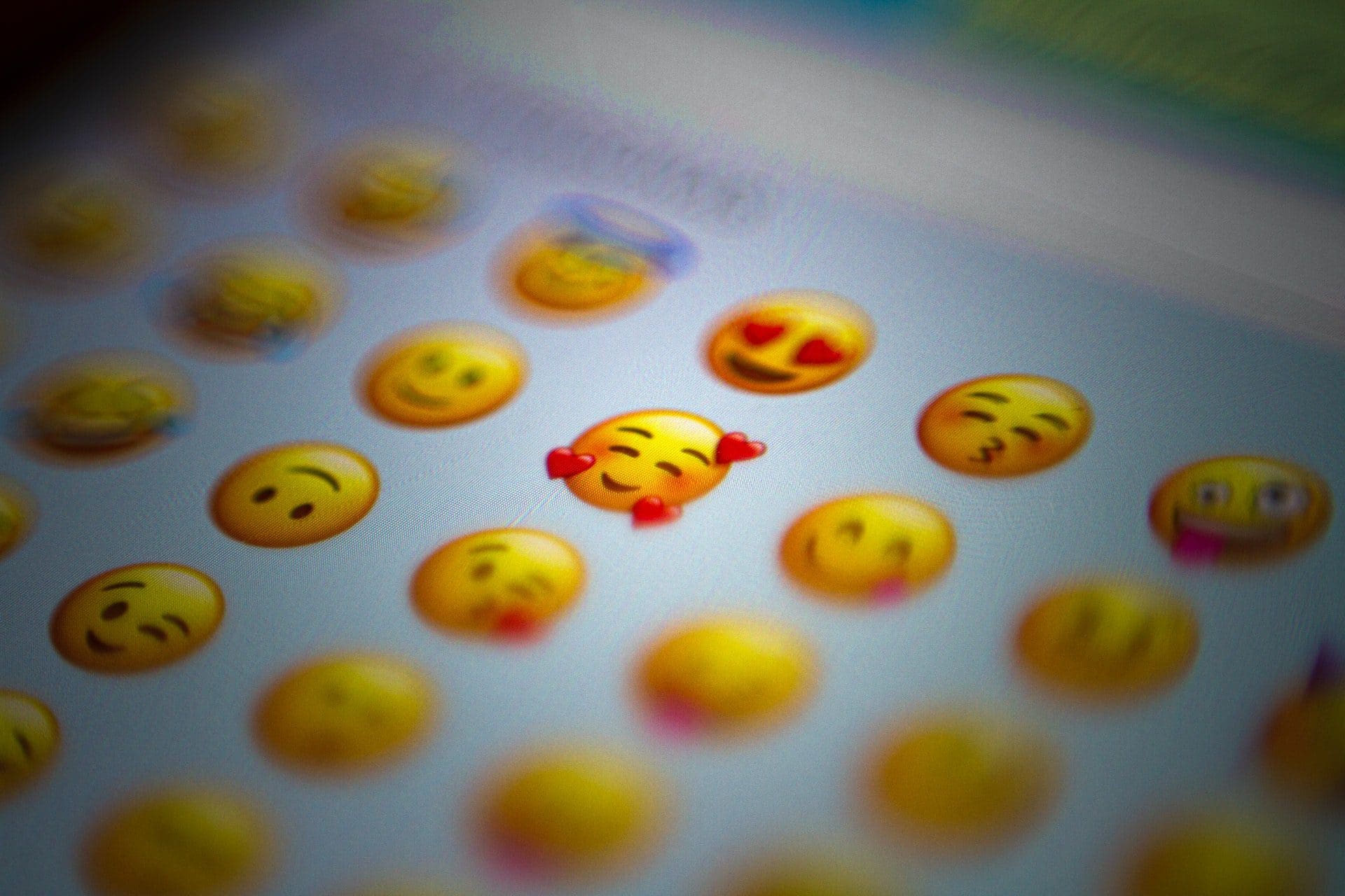 How to use Emoji on Mac