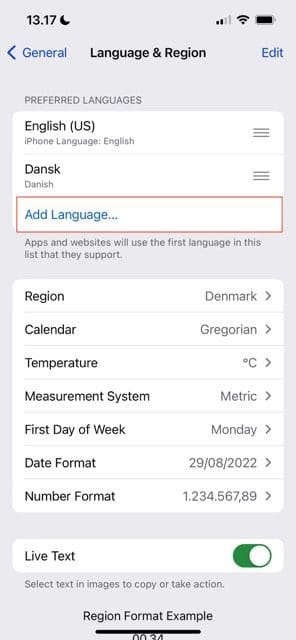 Screenshot showing prompt to change language on iOS