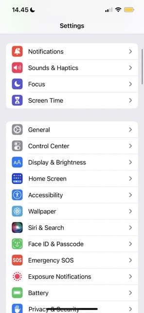 Screenshot showing the interface of the Settings app in iOS