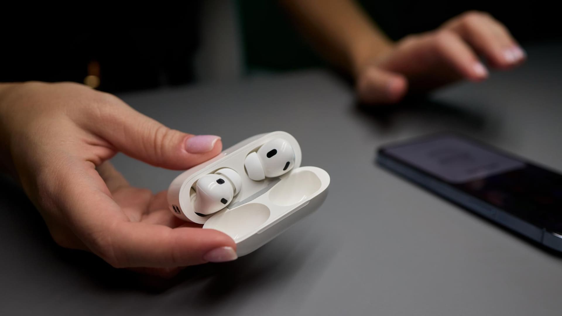 How to Stop AirPods From Switching Between Devices - AppleToolBox How to Stop AirPods From Switching Between Devices - AppleToolBox