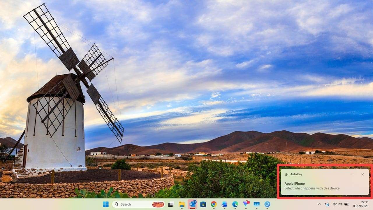 How to Access iPhone Files Directly From Windows File Explorer (Without iTunes) 1