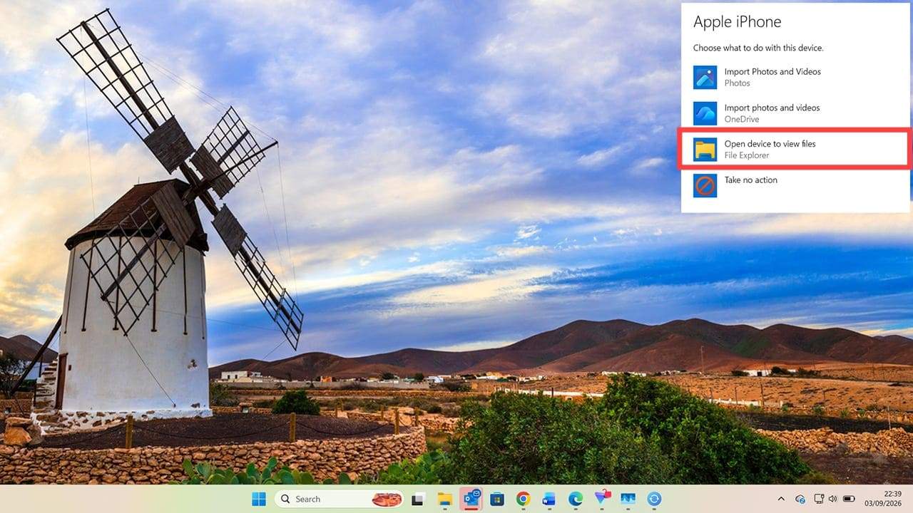 How to Access iPhone Files Directly From Windows File Explorer (Without iTunes) 2