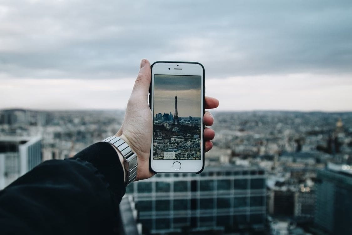 How to Prepare Your iPhone for International Travel: Essential Settings ...